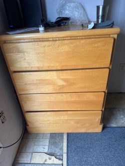 Dresser