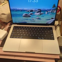 Title: 2024 MacBook Pro 14" M4 - 16GB RAM - 512GB SSD 