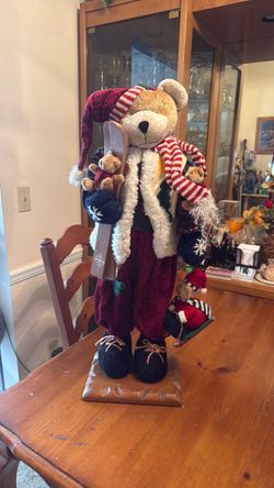 Grandeur Noel 2001 Christmas Teddy Bear Holiday Figurine Decoration