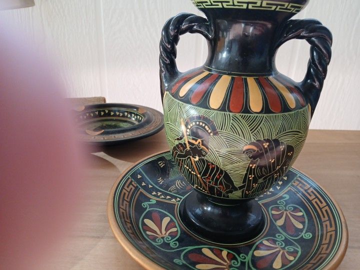 Pottery handmade in painted.