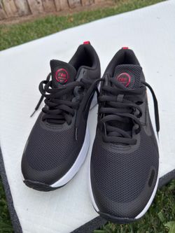 Nike men 10.5 new
