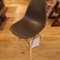 Brand New Dining Chair Leisure Chair On Wood Legs