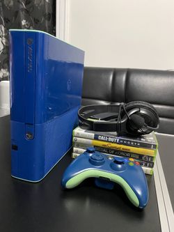 Refurbished Xbox 360 500GB Special Edition Blue Console Bundle