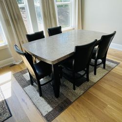 Dining Table and 5 Chairs 