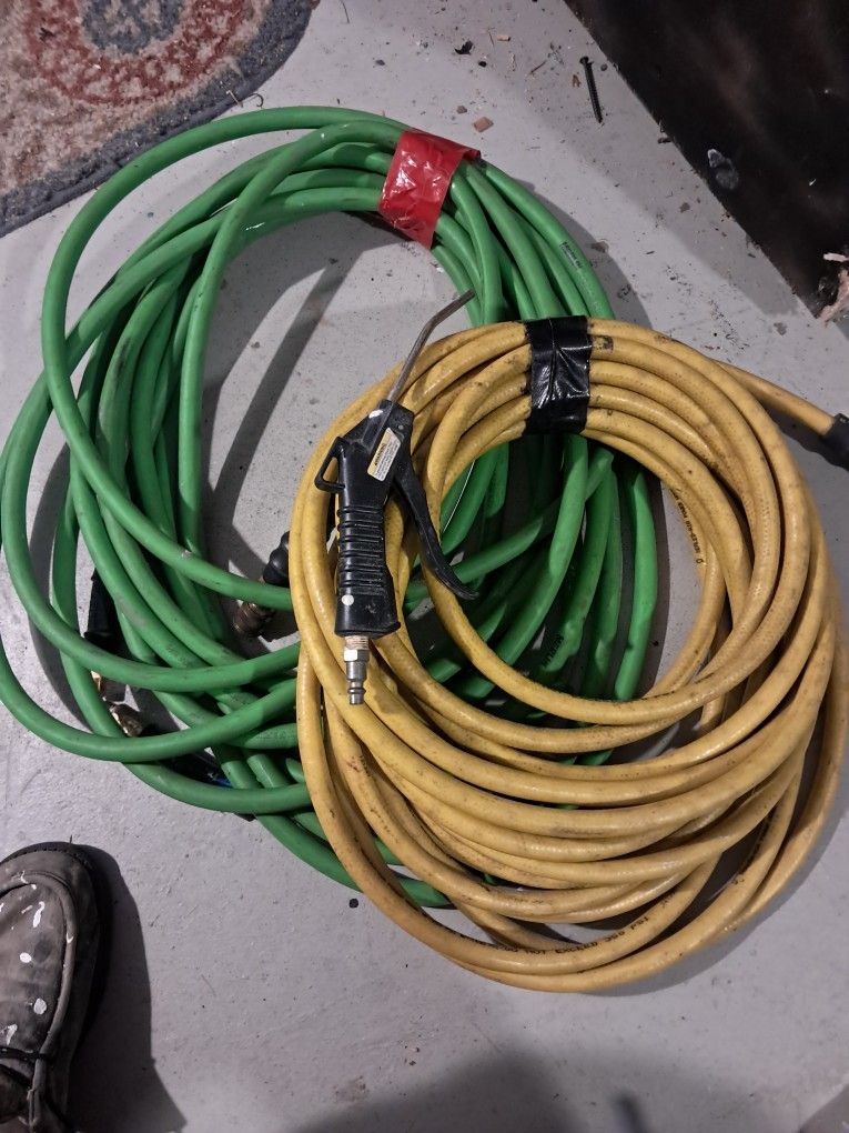 3 Air Hoses And Blow Gun