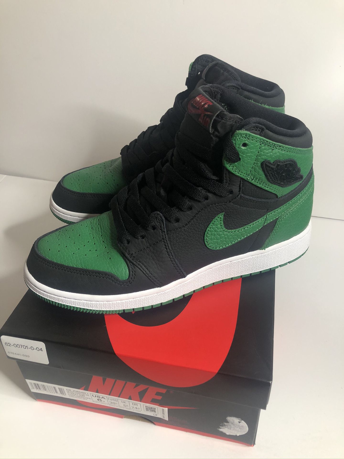 Nike air Jordan 1 pine green size 6 used