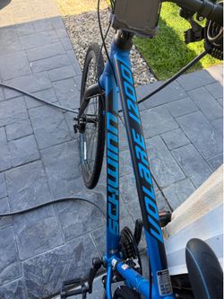 Schwinn Volare 1200. Basically new