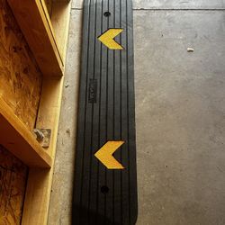 REAL RUBBER DRIVEWAY LIP 