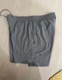 Men’s lululemon gray shorts size XL