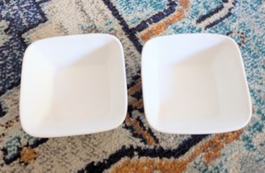 10 Strawberry Street Square Bowls