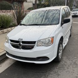 Dodge Caravan Handicap Van 2017