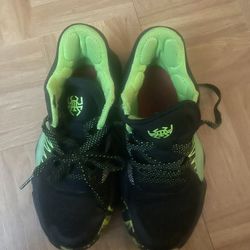 Adidas spider Issue No.1