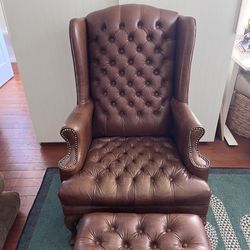 Vintage chair With Footrest 