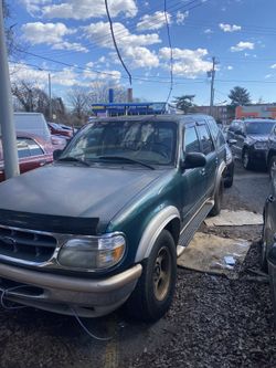 2000 Ford Explorer