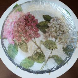 4 Glass Dinner Plates 

