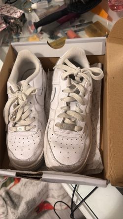 White air forces size 4.5