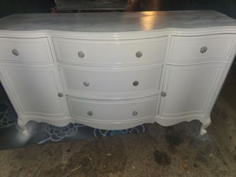 Dresser, white, nice, great condition $50obo