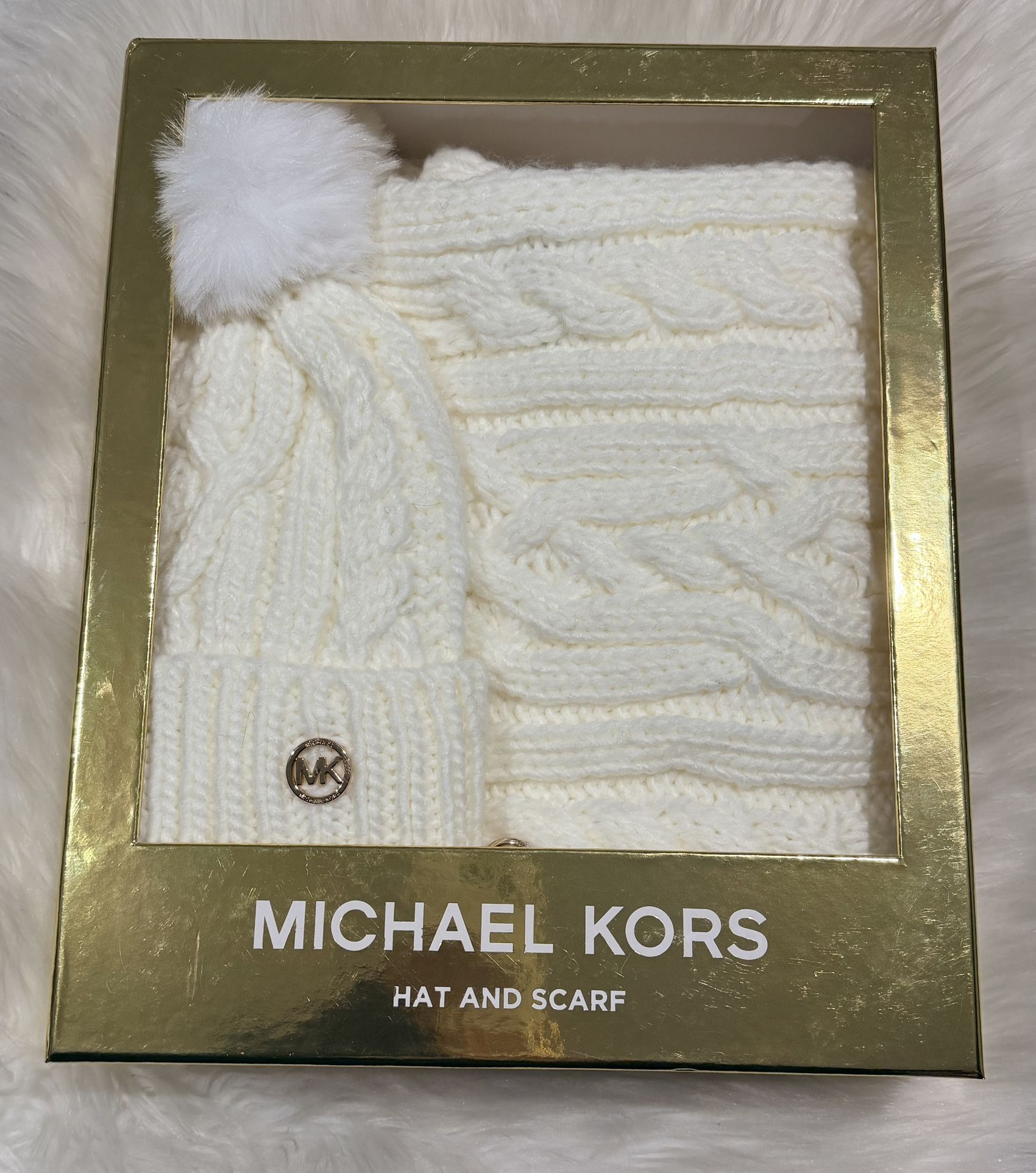 Michael Kors Hat & Scarf 🧣