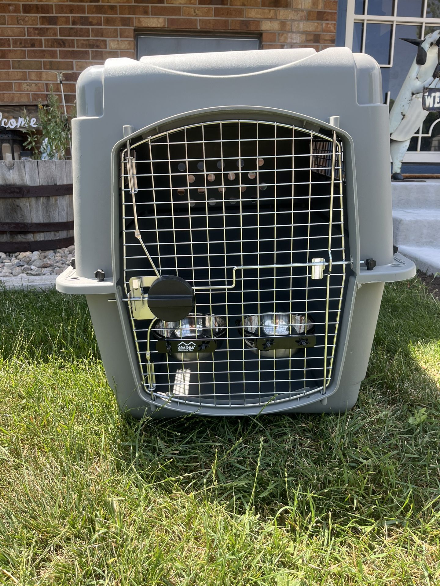 Hard Shell Dog Kennel