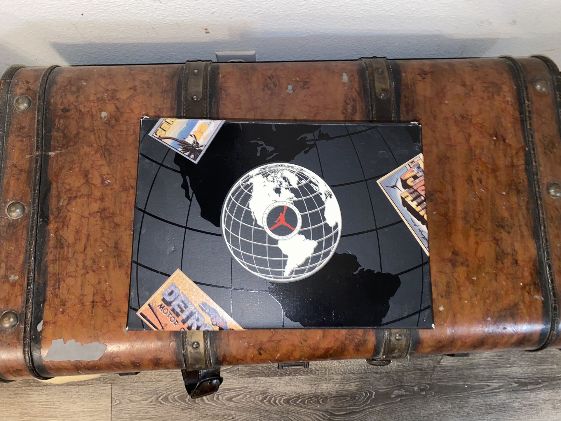 Air Jordan 2 Retro Low SP Box