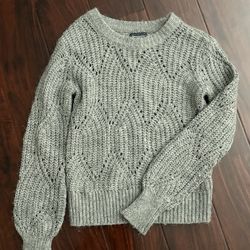 Women Abercrombie and Fitch sweater