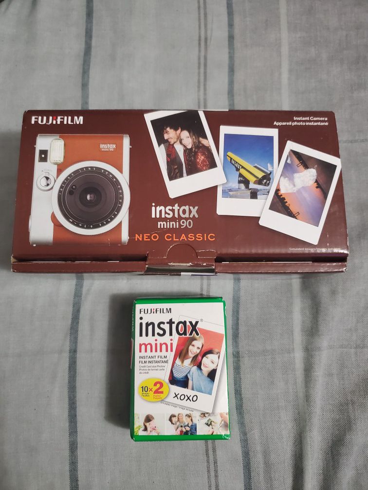 Instax mini 90 Neo Classic Fujifilm instant camera 2 film included