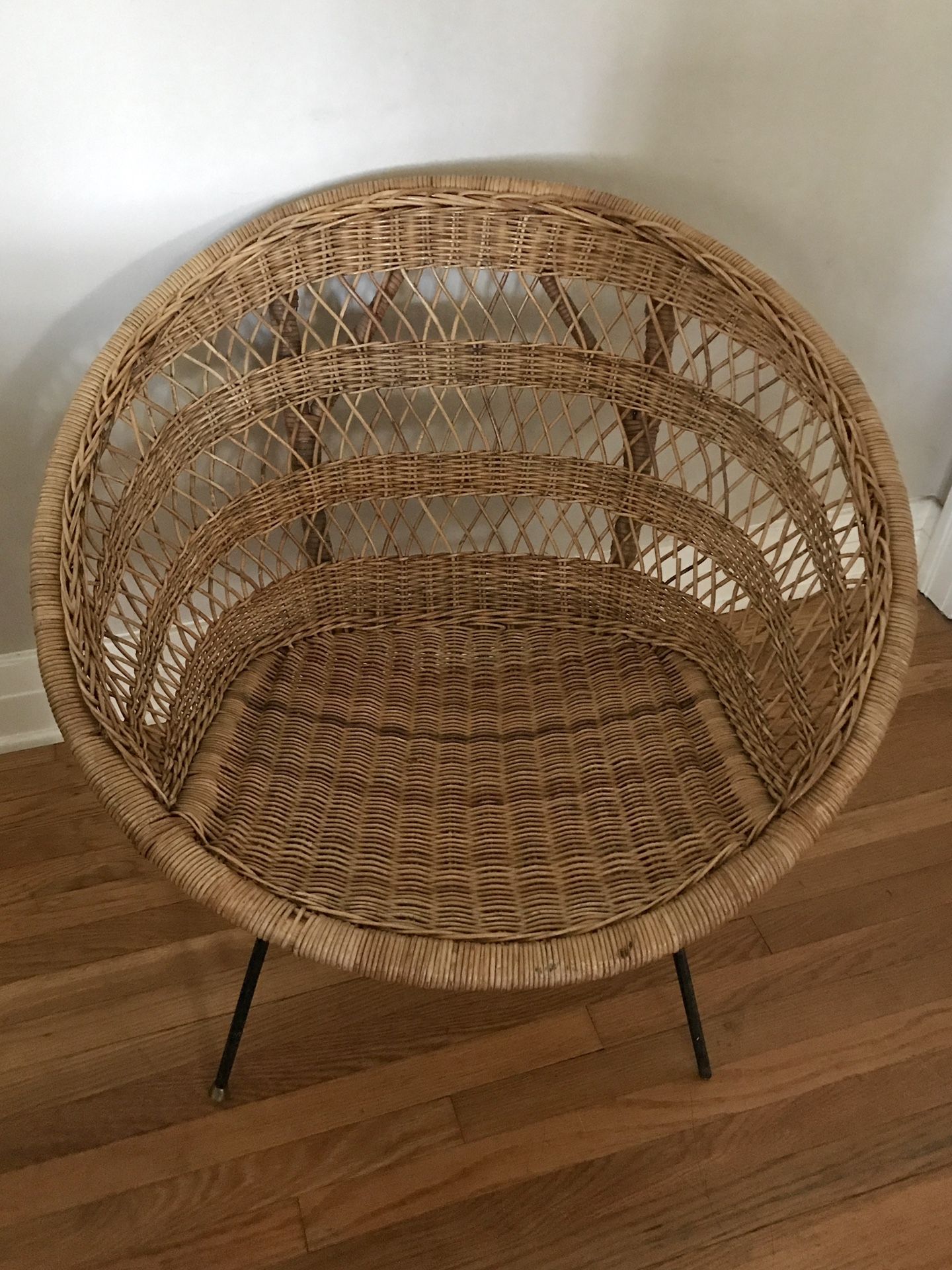 Vintage Midcentury Wicker Saucer Circle Hoop Chair