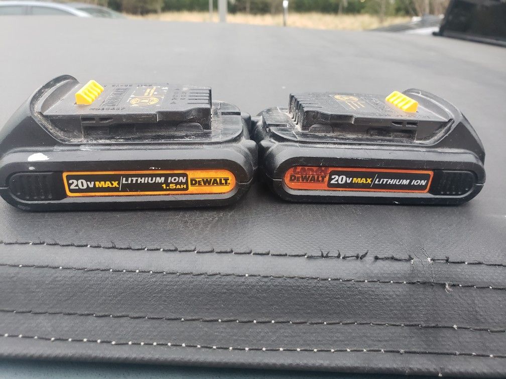 2 Battery Dwalt Usados Pero Jalando Al 100% $40 Por Las 2s