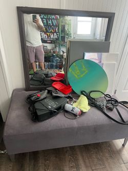 Mirror & Ottoman