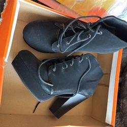 Black Platform Heels 