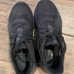 Adidas Men’s Black Sneakers Size 7 1/2 