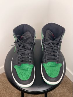 Air Jordan 1 Mid Pine Green Men’s Size 9.5 Sneakers