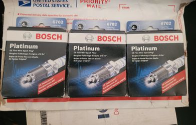 Bosch Platinum 6702 Spark Plugs – 3 Boxes