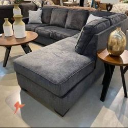 New/ Black Sectional, Seccional, Couch// Delivery Available 