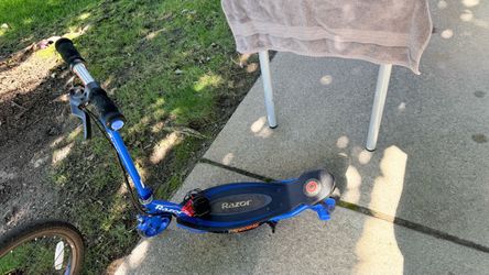 Razor E95 Power Core Electric Scooter – Blue – Excellent Working Condition