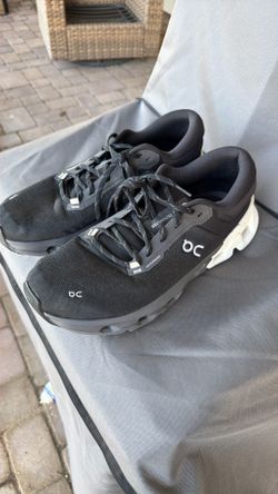 Men’s On cloud shoes 12.5