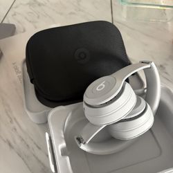 Solo Beats 4 Brand New 