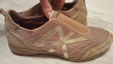 Donna Karen DKNY slip on sneakers