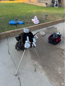 Golf Club Set with Datrek Stand Bag – Good Condition