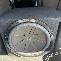 Kicker Comp R 12” Sub with Ported Box and Kicker CXA400.1 Amp