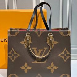 Louis Vuitton Pre owned  Brown Oversized Monogram Canvas Tote Bag with Structured Silhouette