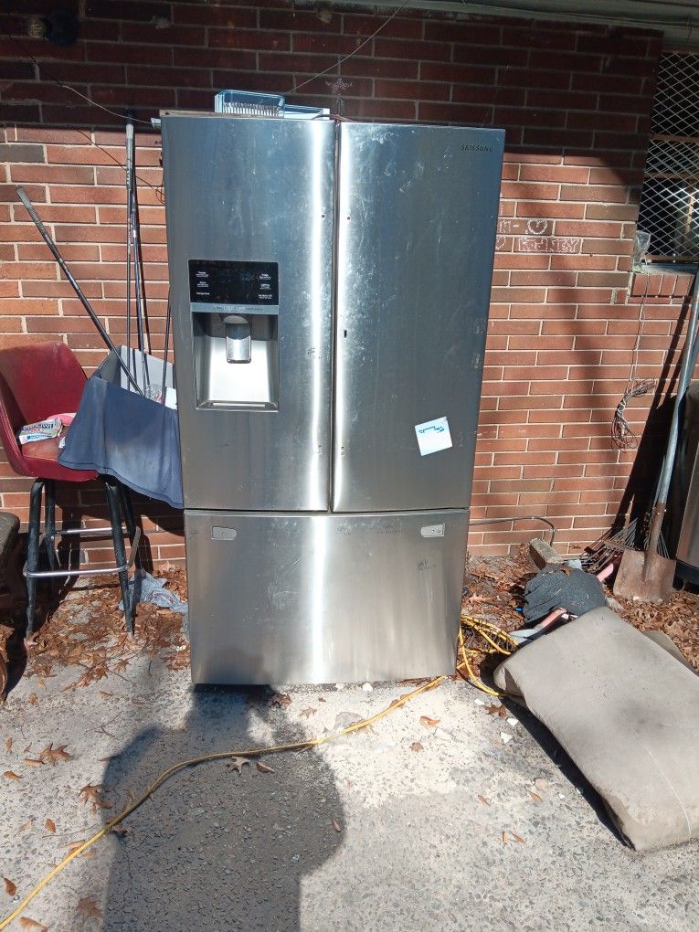 Refrigerator