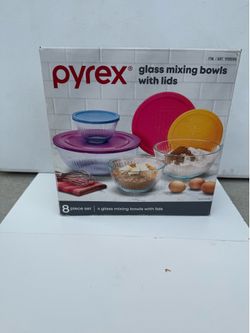 Pyrex Glass Mixing Set with Lids (NEW)