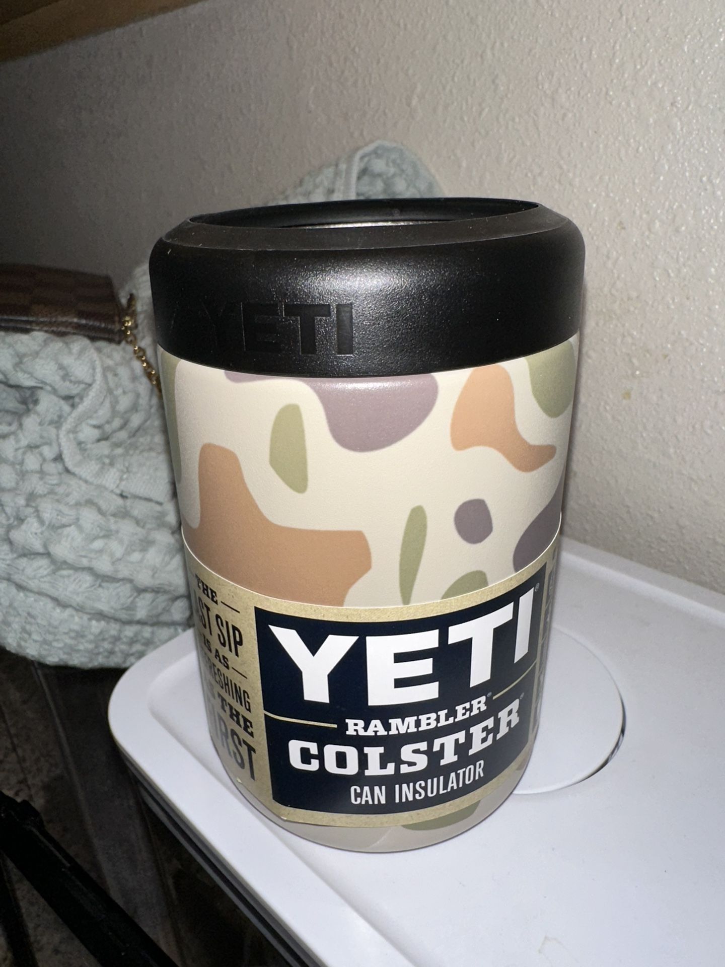 Yeti Camo Colster