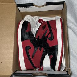 Jordan 1 Mid