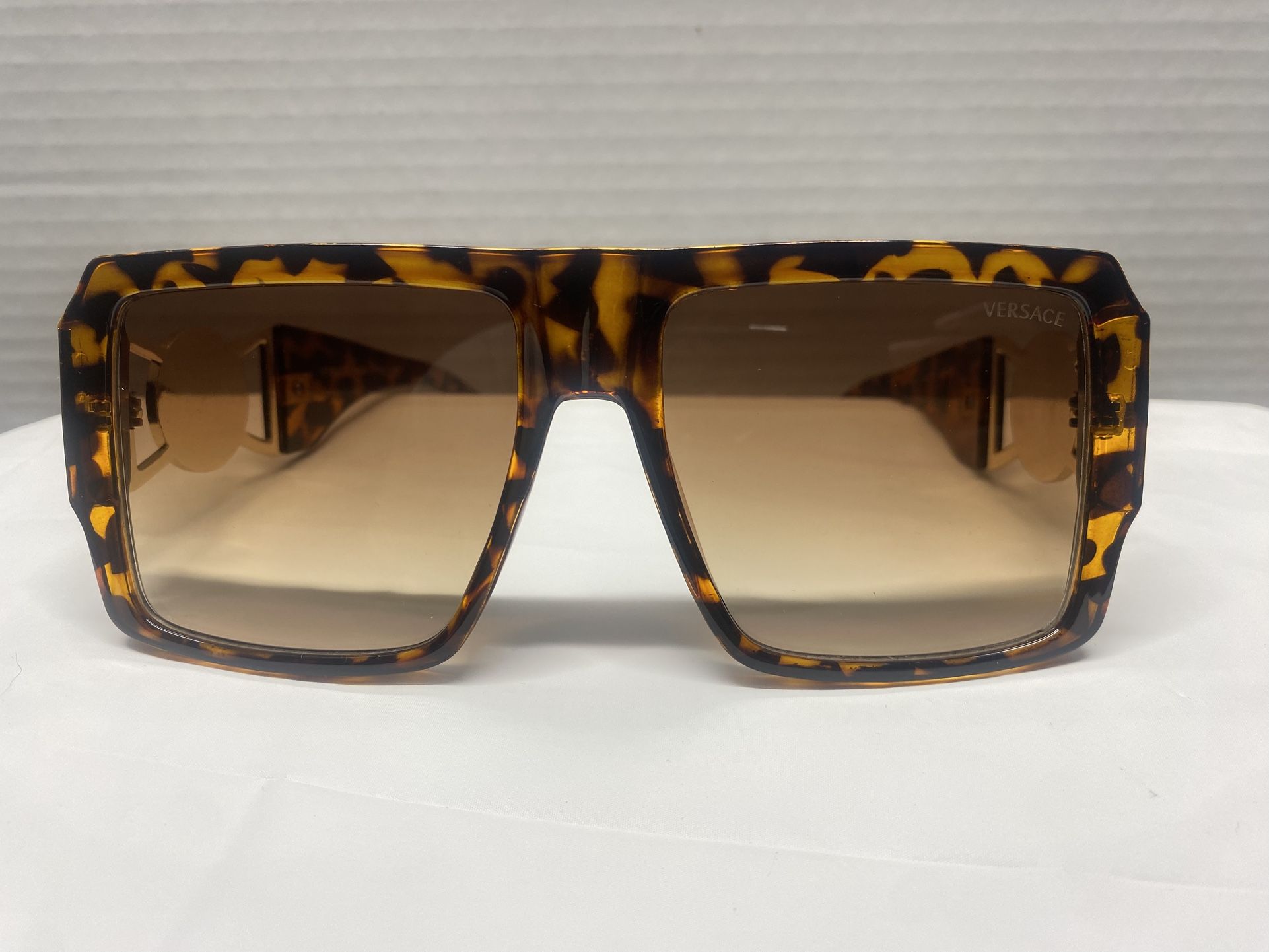 Versace With Dust Bag & Cloth Pick Up Turney Rd