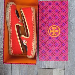 8.5  TORY BURCH SHOES