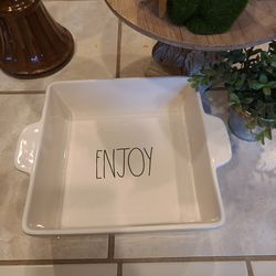 Rae Dunn casserole dish. Smaller size