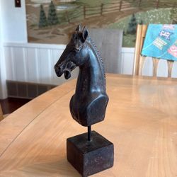 A Wood Horse Head Classic Decoration