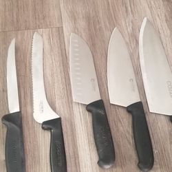 Knifes Lot